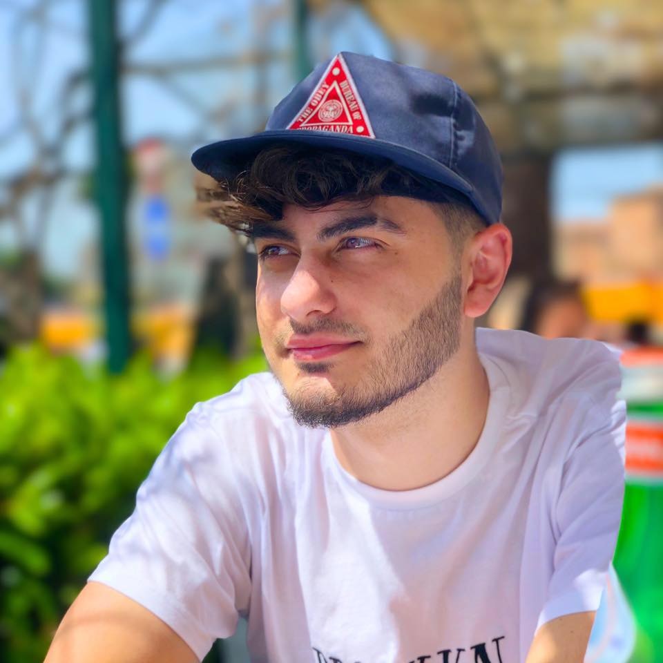 Ir para o perfil de Zebby Hussain