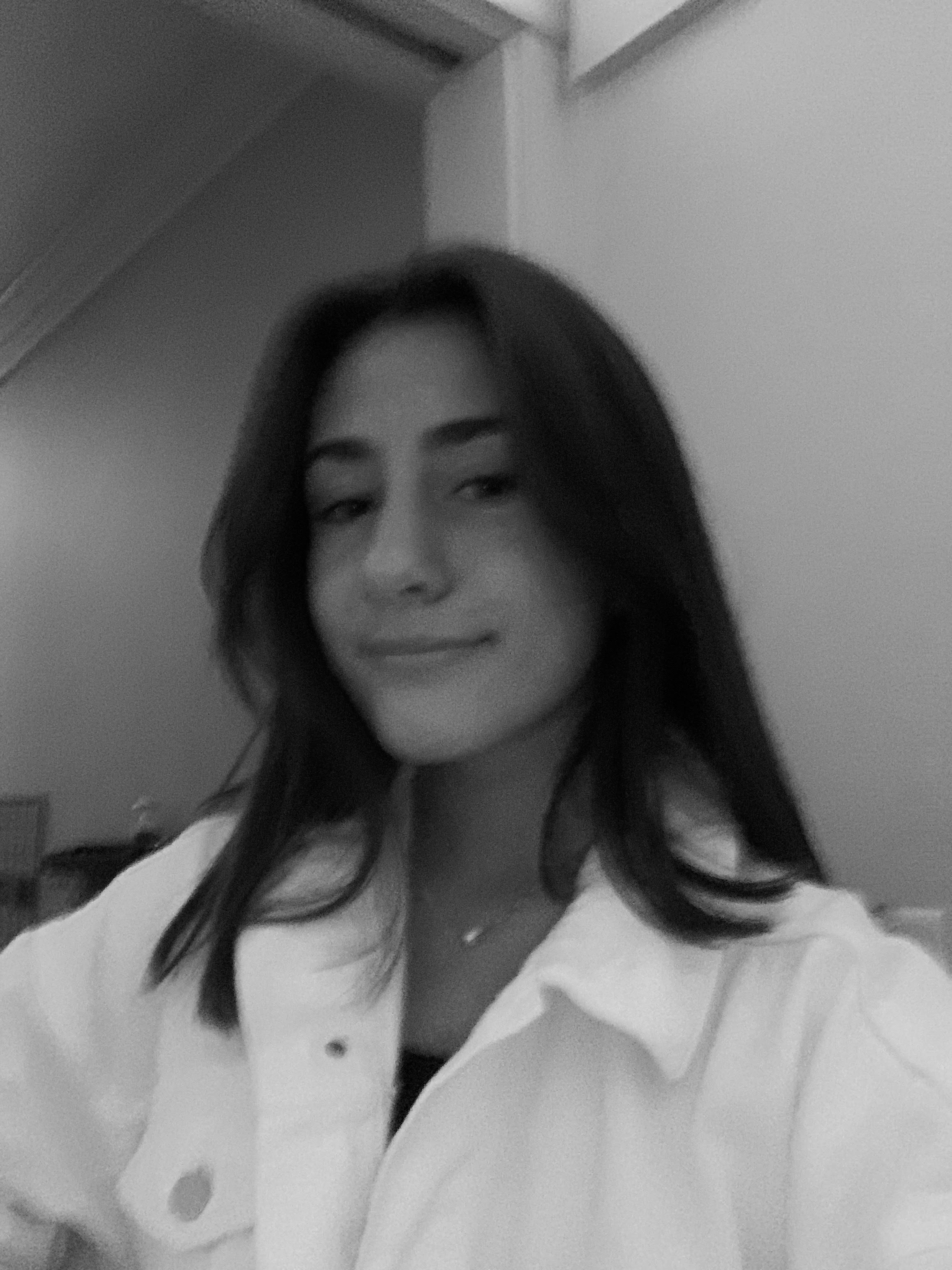 Accéder au profil de Andrea Bogdan