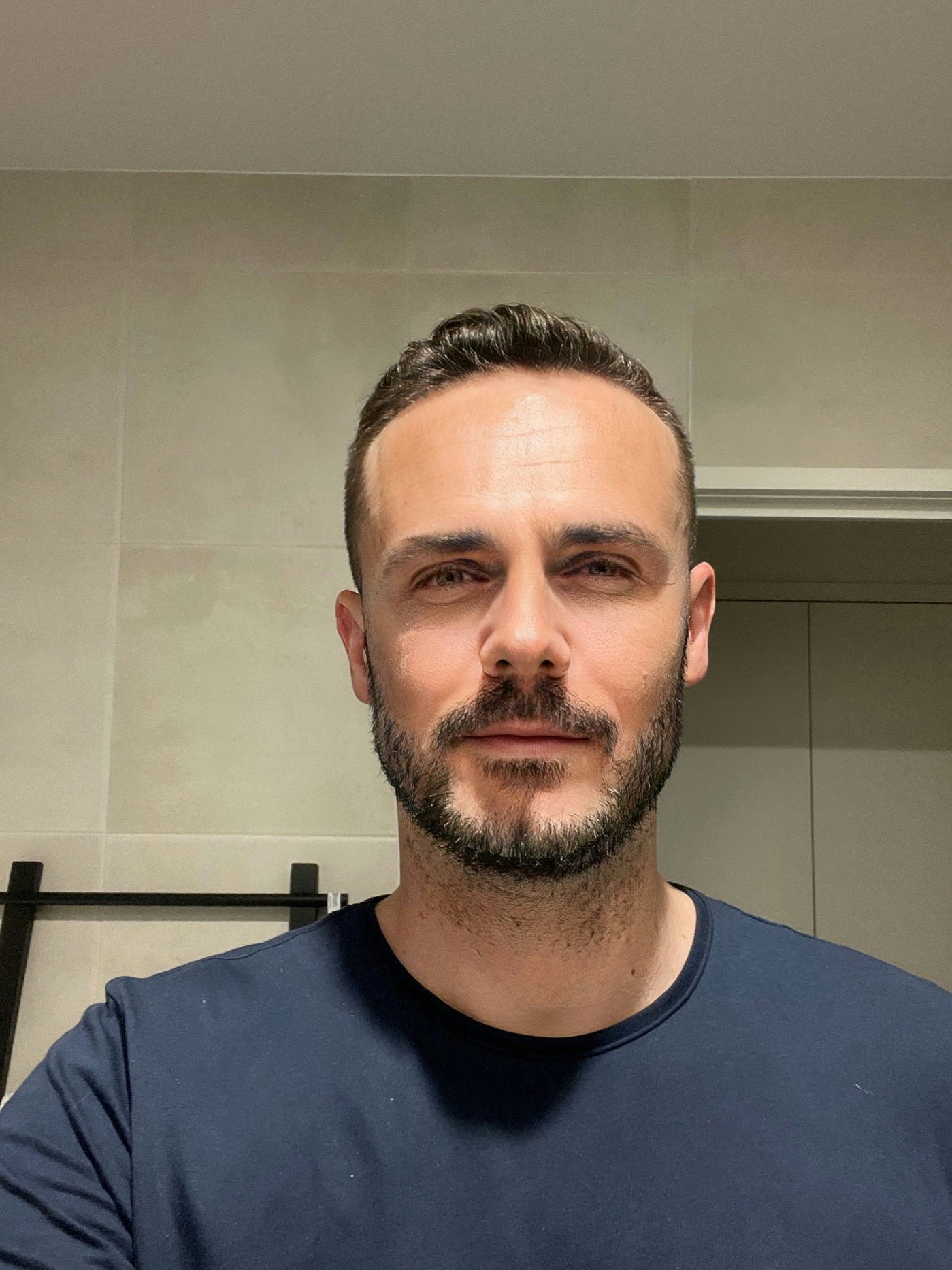 Ve al perfil de Gorjan Ivanovski