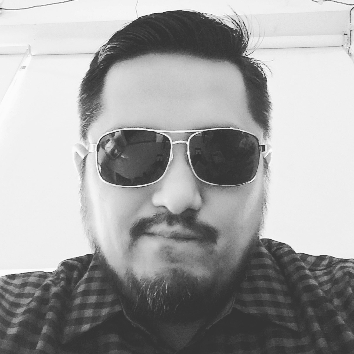 Go to JUAN FERNANDEZ's profile