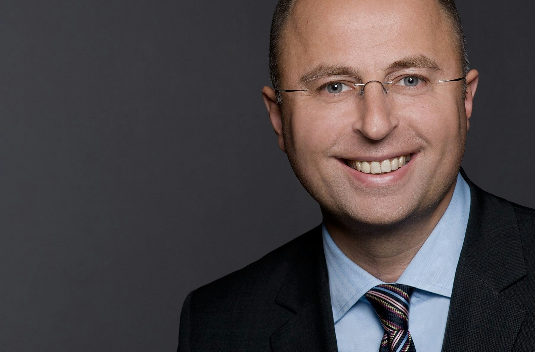 Go to Gregor Samimi's profile