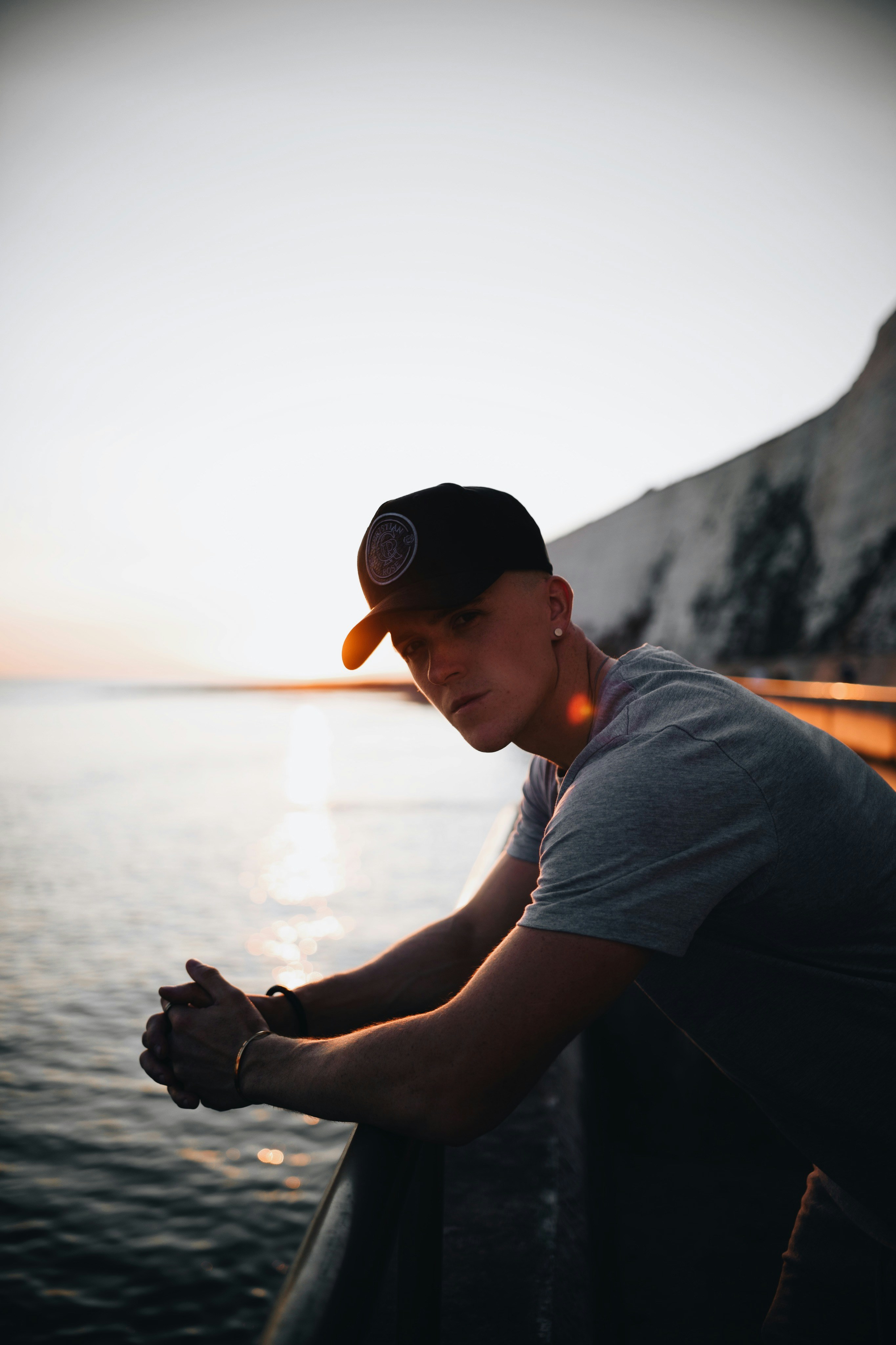 Ve al perfil de Aaron Brogden