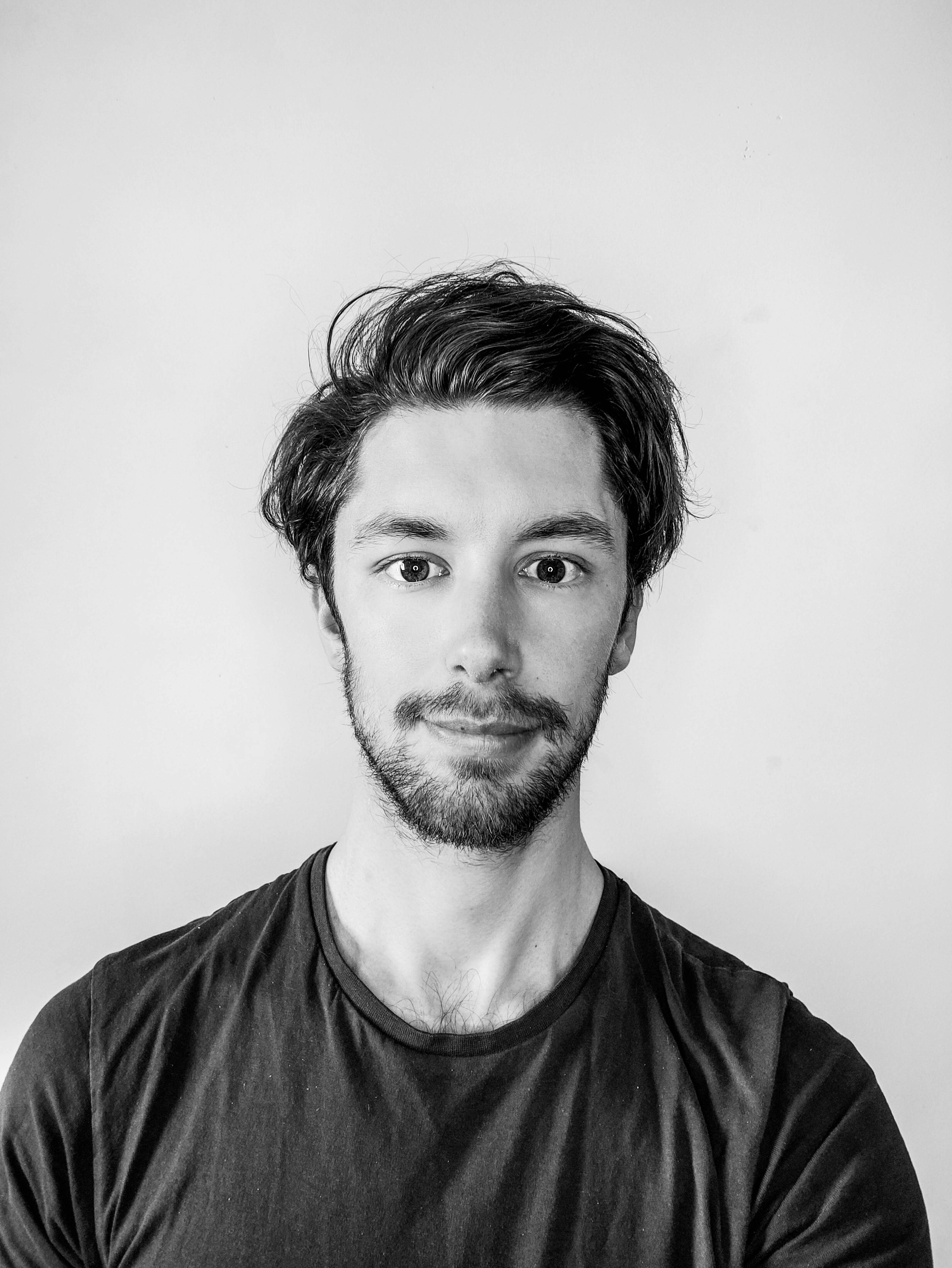 Ve al perfil de Augustin Romaneschi