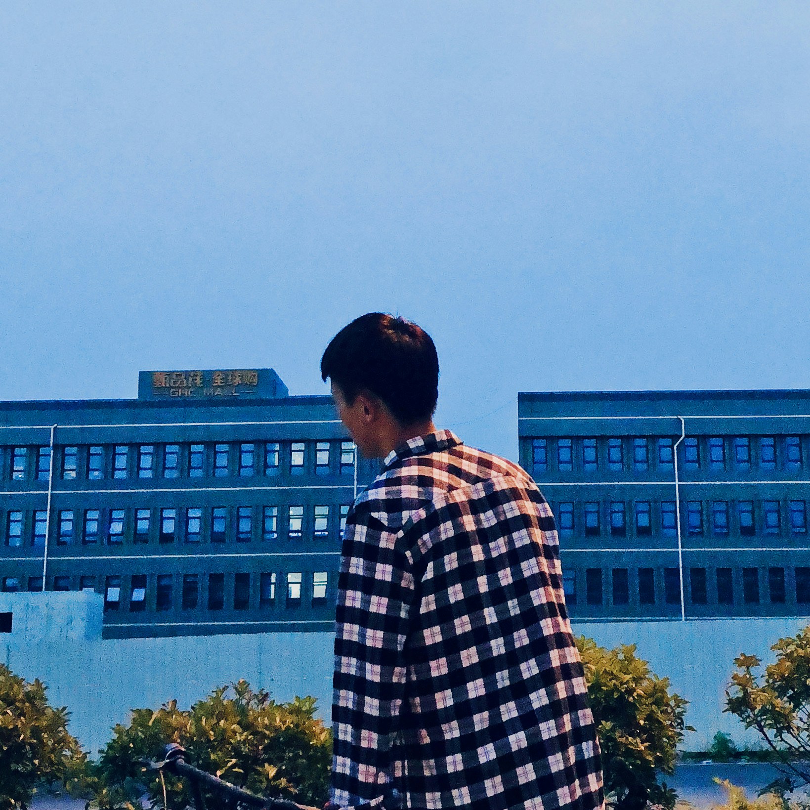 Accéder au profil de 勇 林