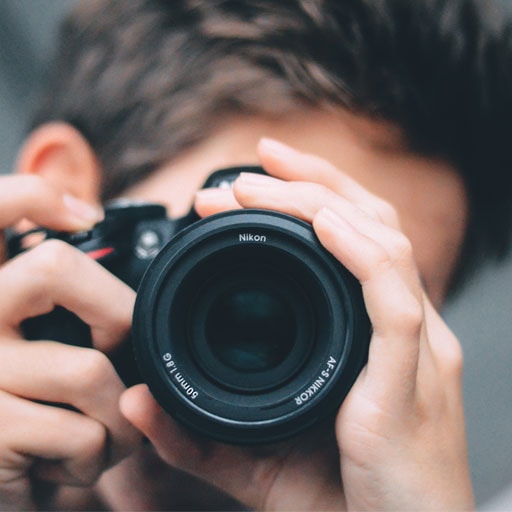 Ve al perfil de Luke Oslizlo