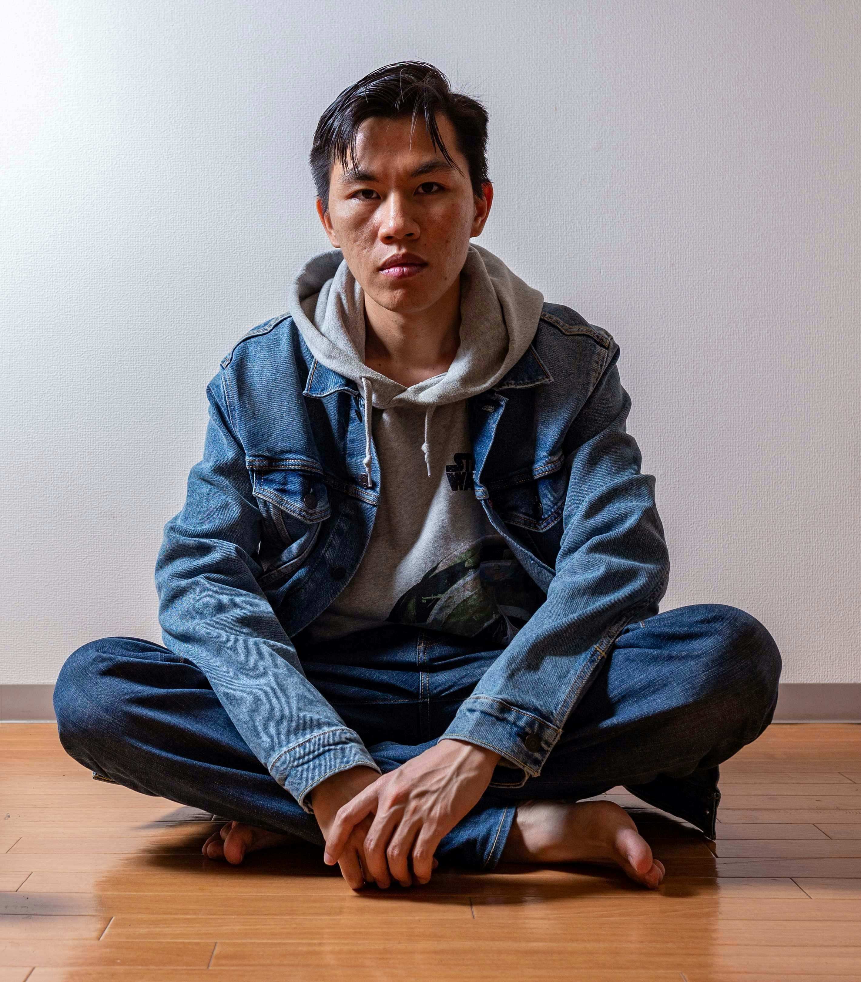 Ve al perfil de Nguyen Khiem