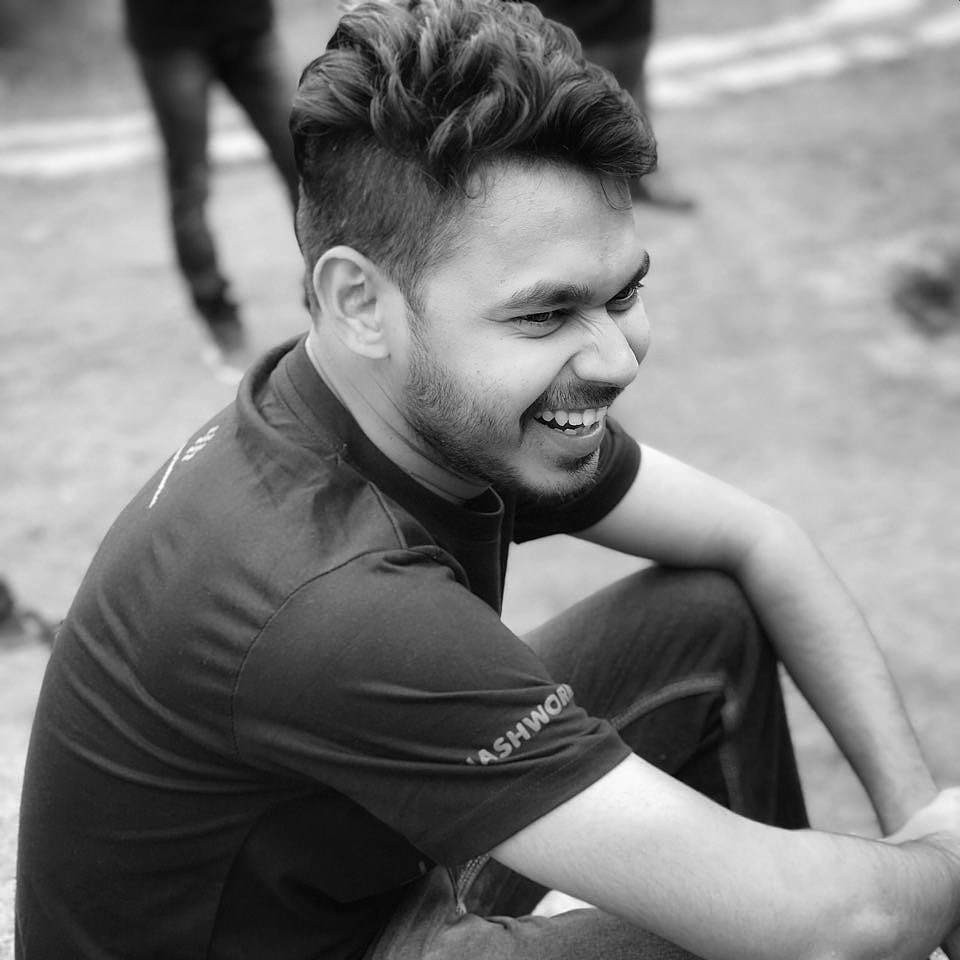 Buka profil Vignesh P