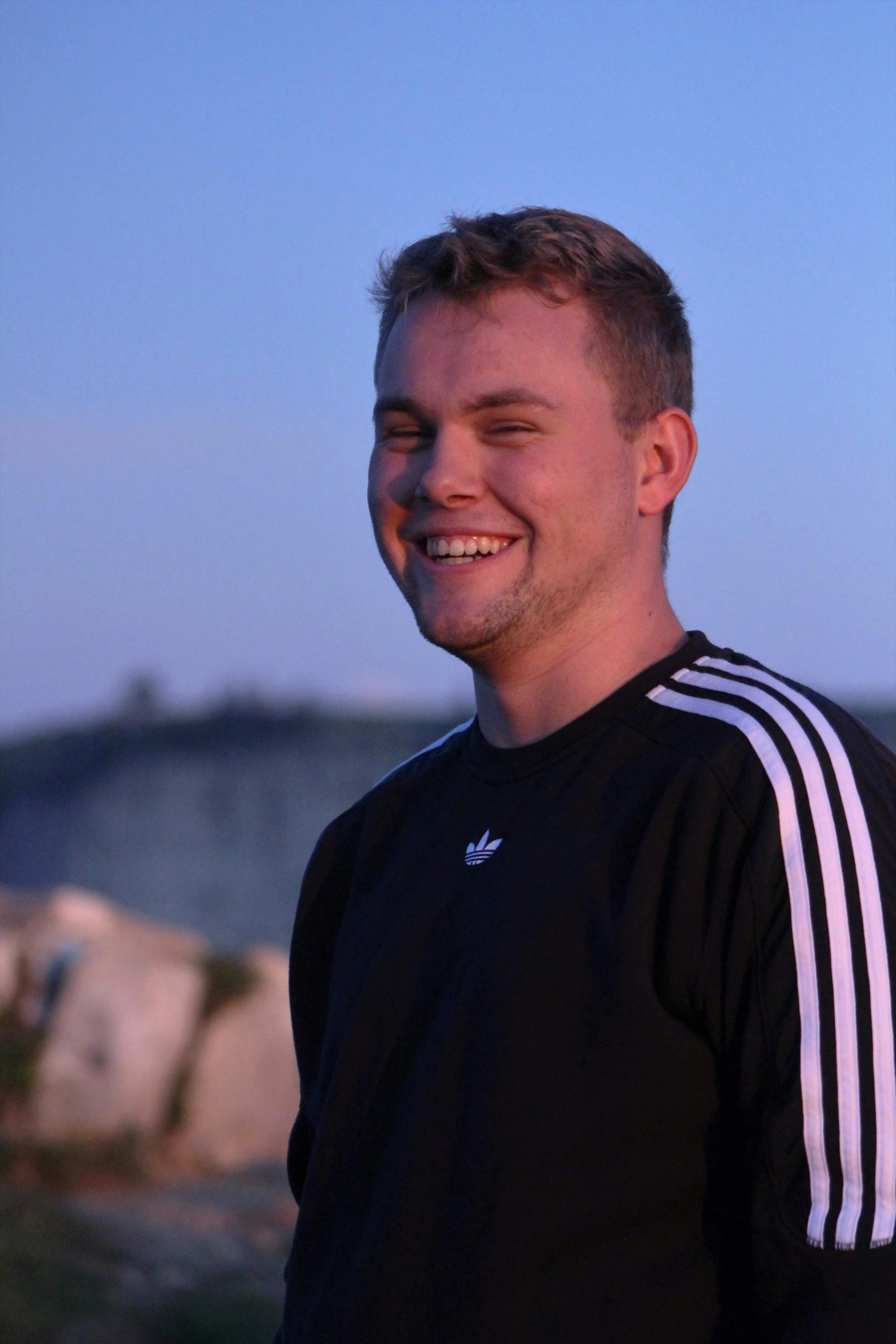 Zum Profil von Jérémy Buchser