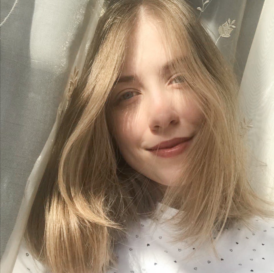 Go to Anna Zaro's profile