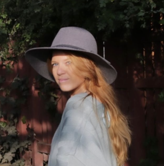 Ir para o perfil de Nicole Calmet