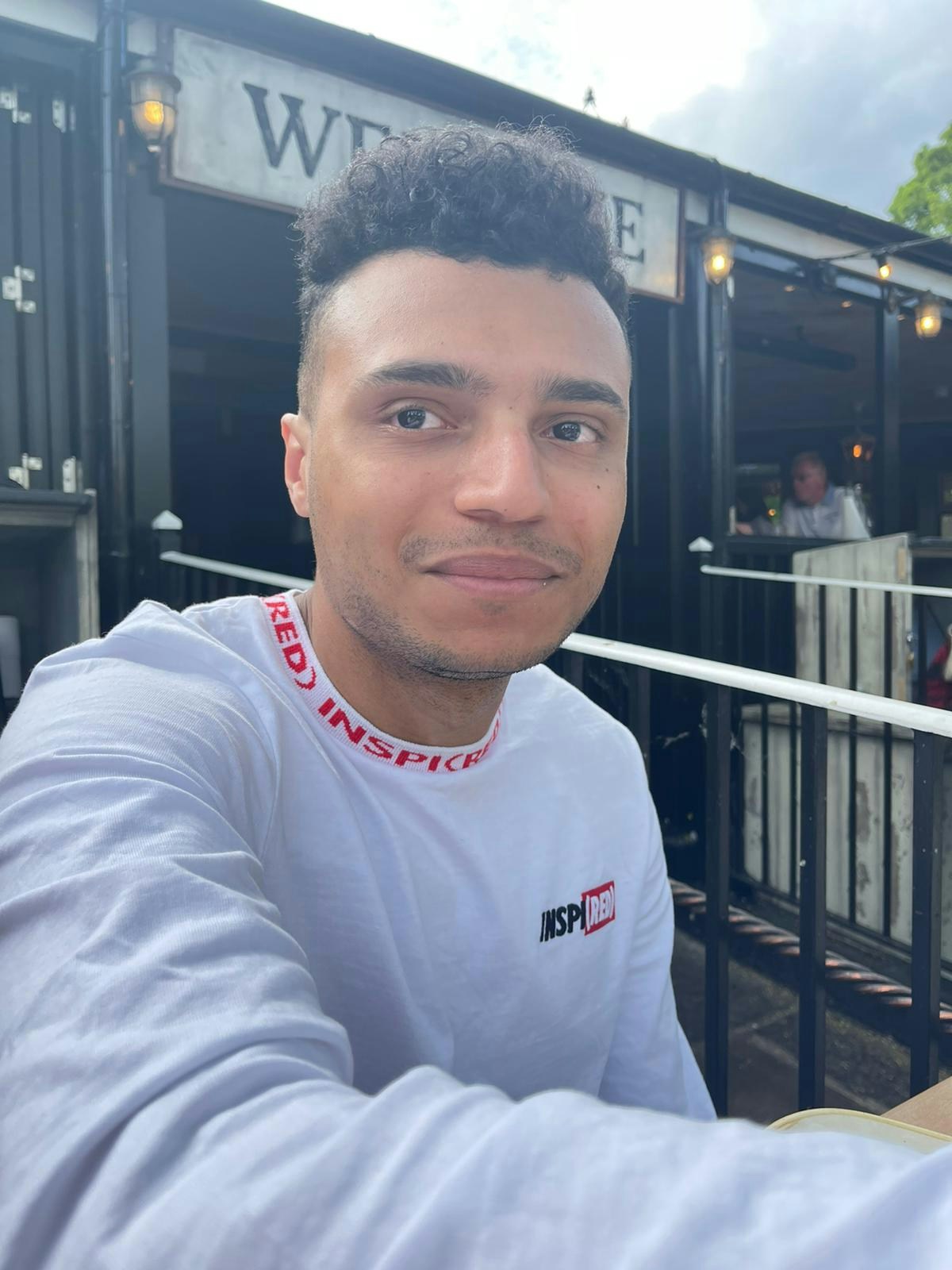 Ve al perfil de Asa E-K