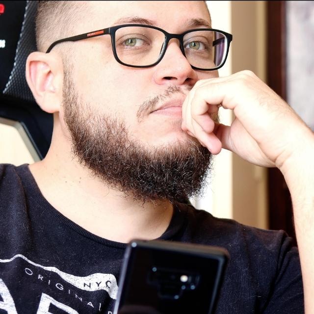 Go to Douglas Lopes's profile