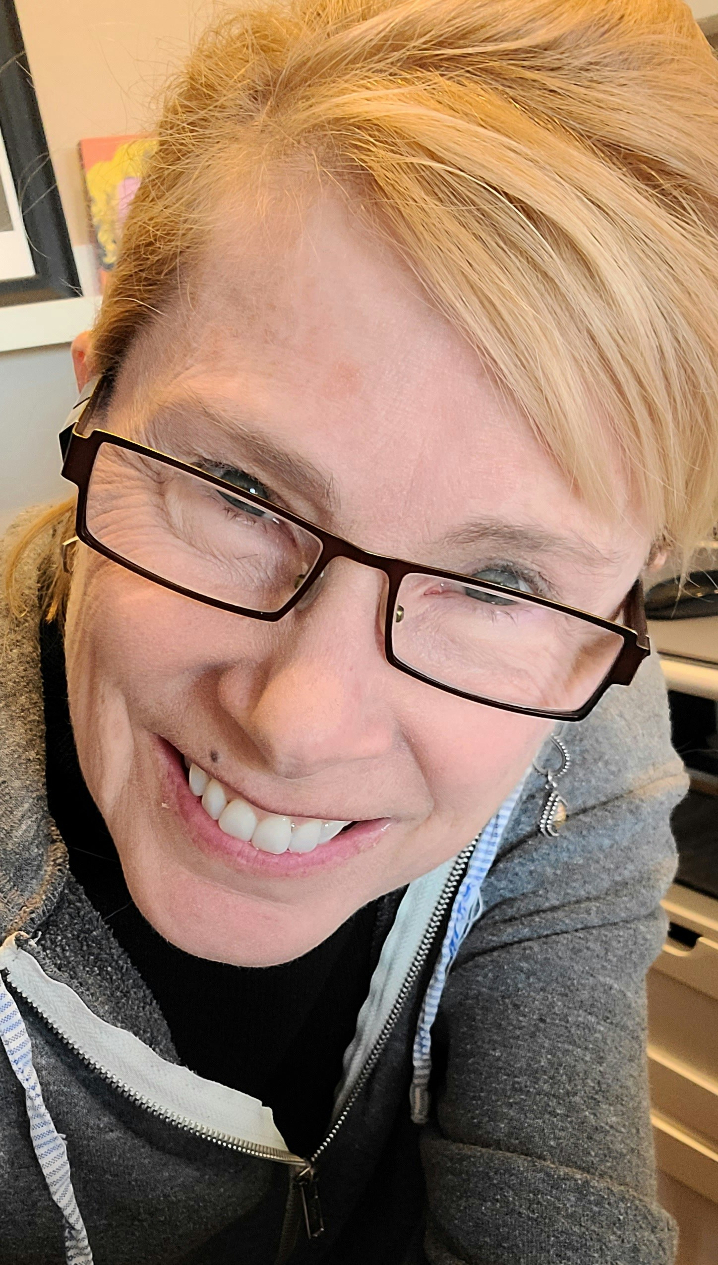 Buka profil Deidre Schwartz