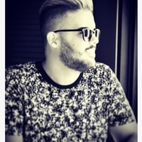 Ve al perfil de Harry B.