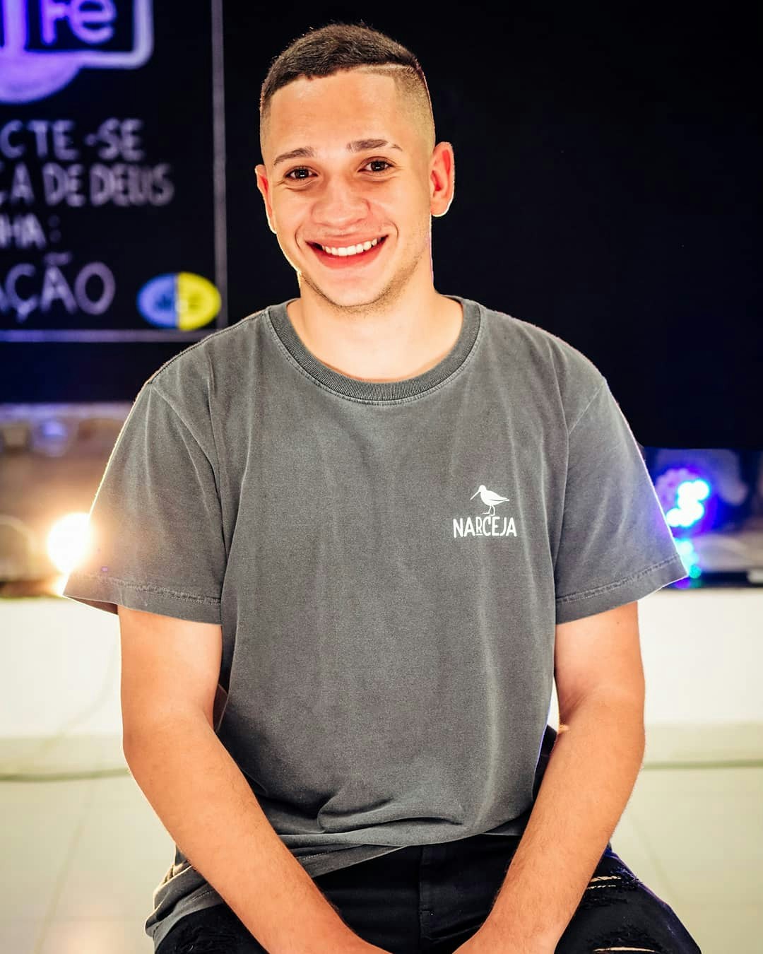 Go to Filipe Adrian's profile
