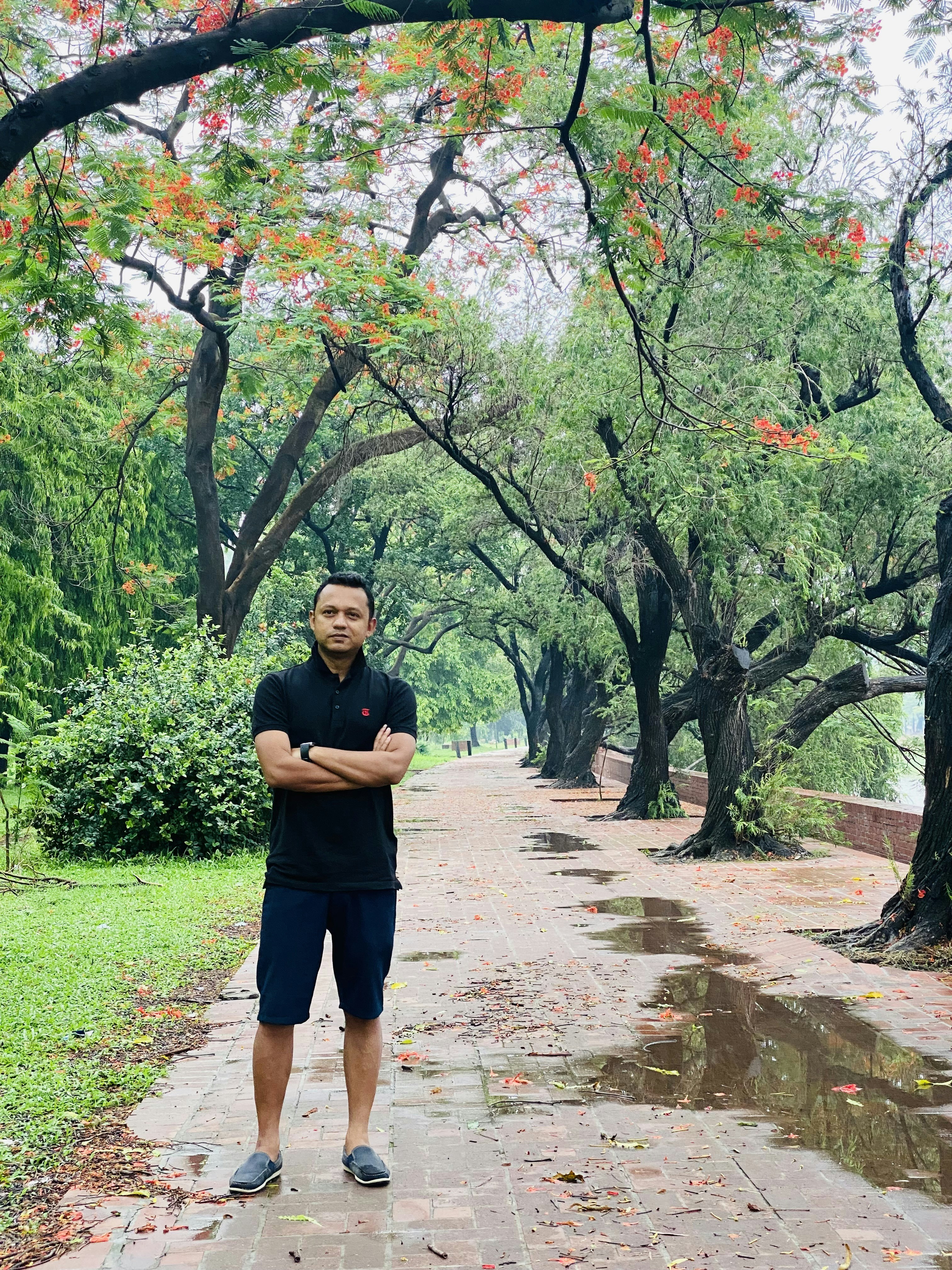 Go to Iraj Ishtiak's profile