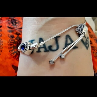 Vai al profilo di Karen McLeod