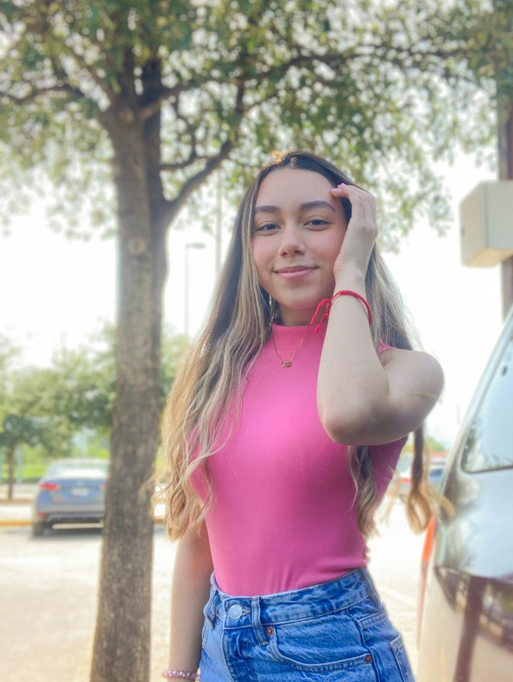 Go to Laura Gomez's profile