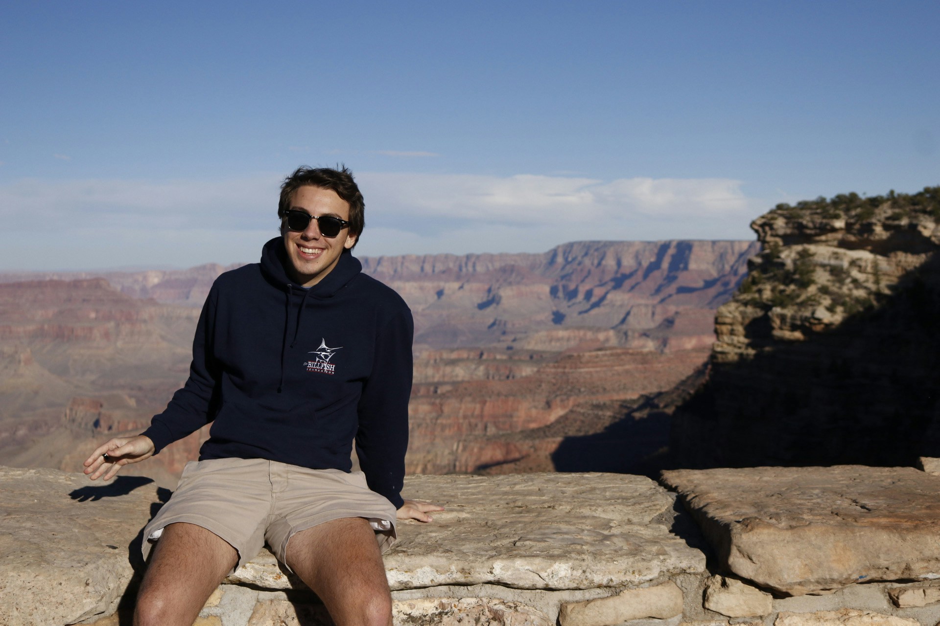 Taylor Hammerslaのプロフィールを見る