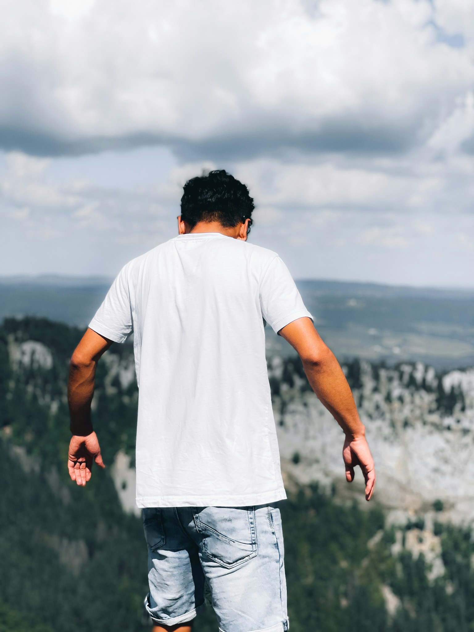 Go to OMID VISUALS's profile