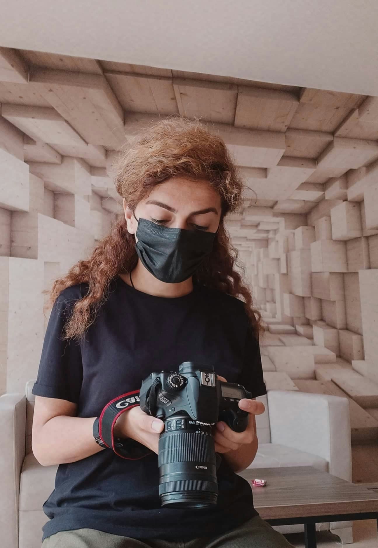 Ir para o perfil de Xeyale Aliyeva