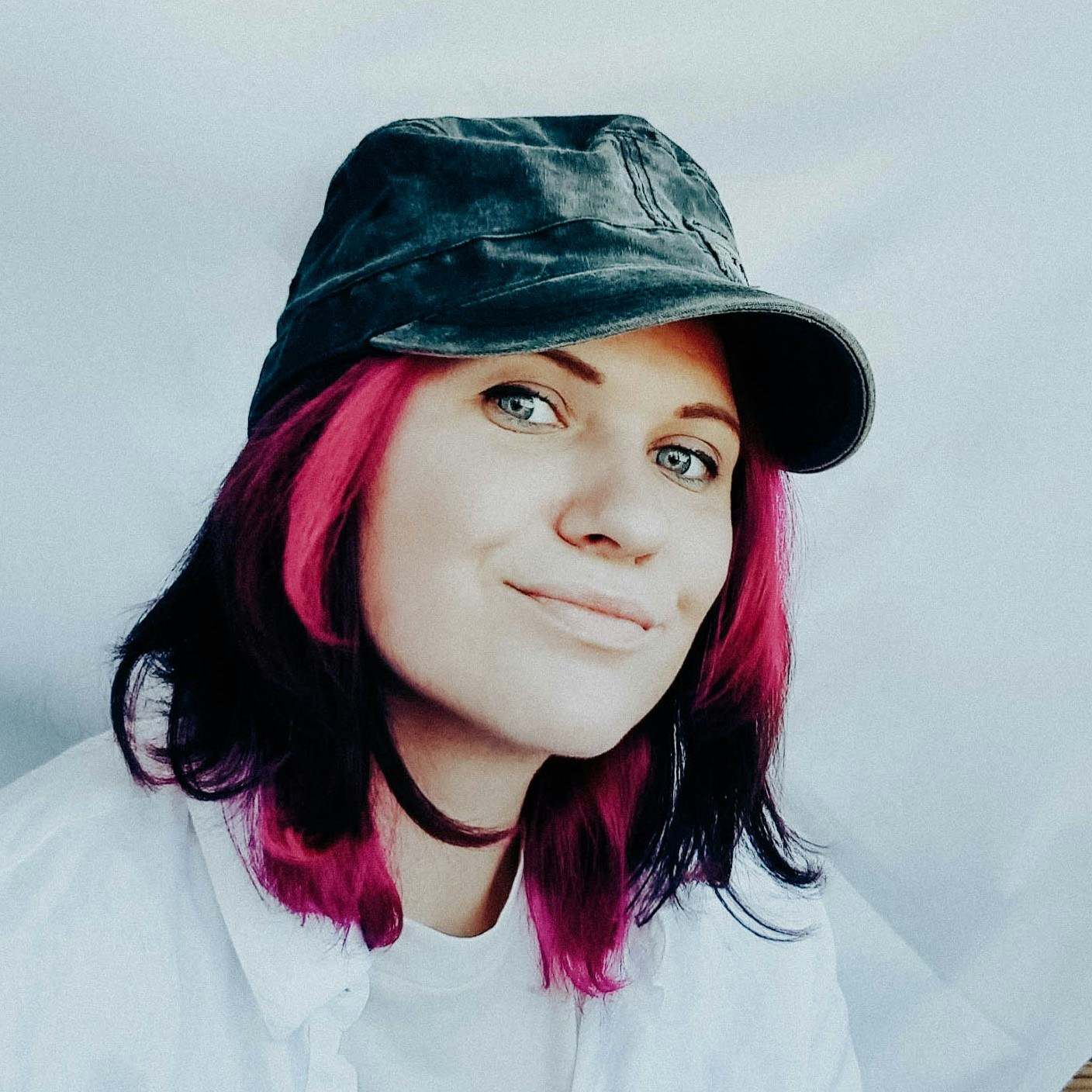 Go to Yana Tes's profile