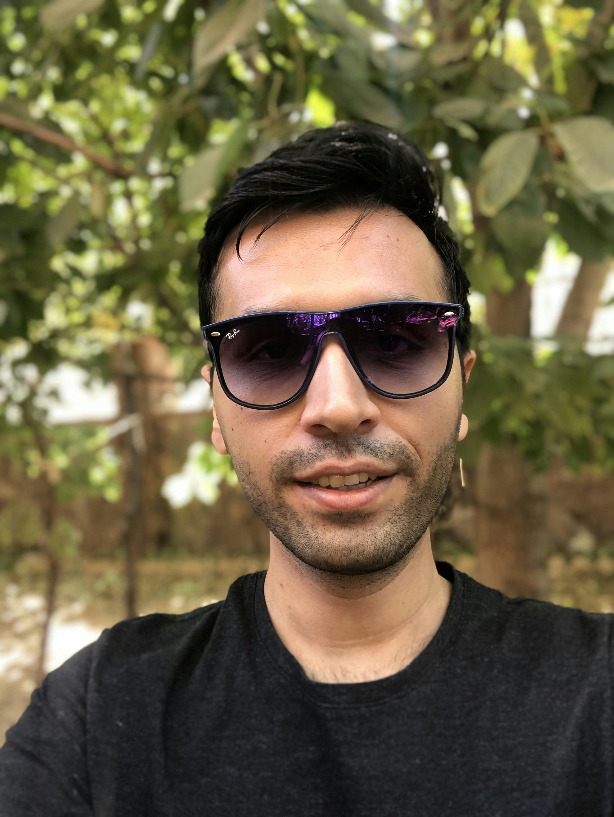 Ve al perfil de Amin Sajedi