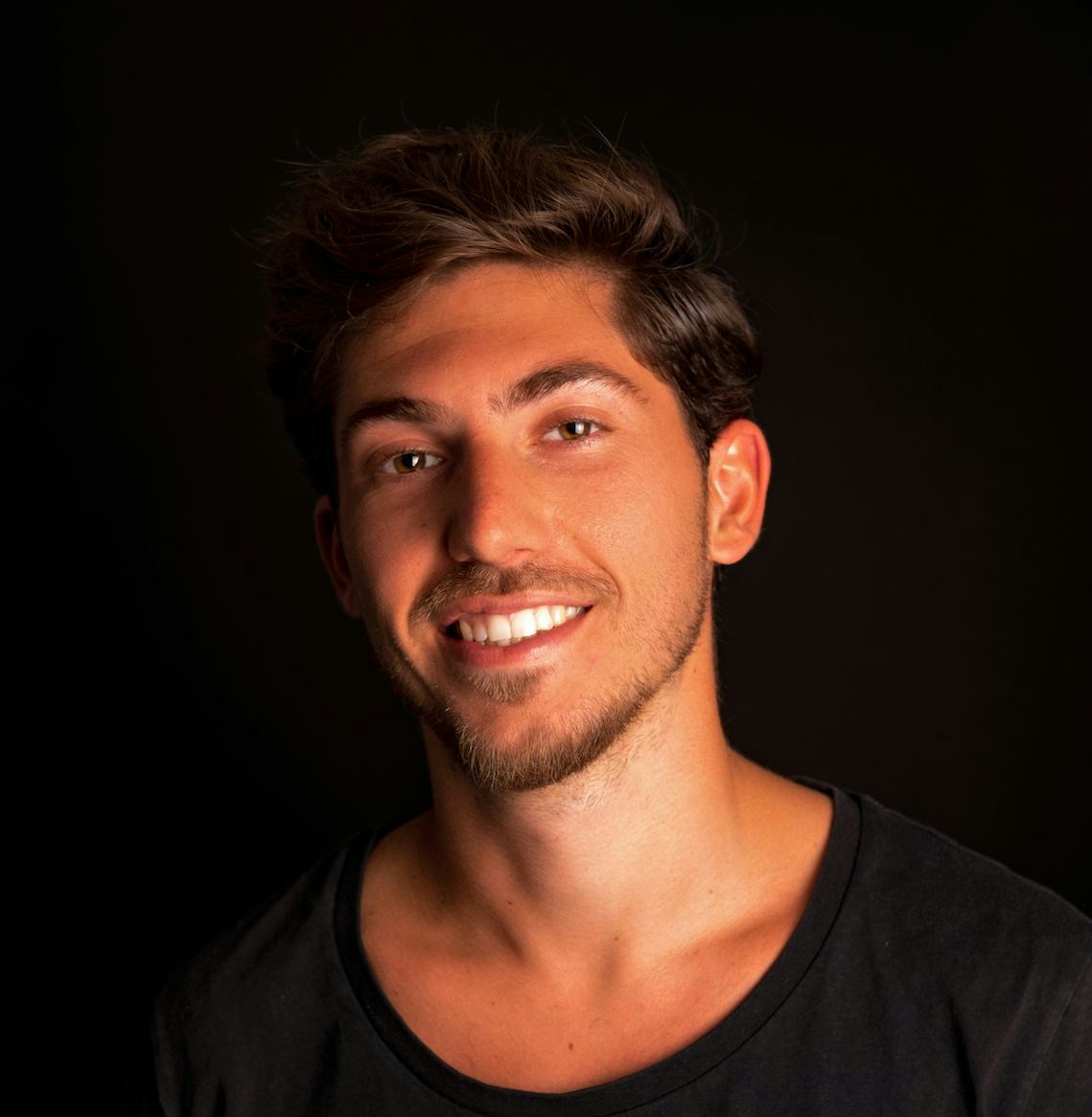 Max Thakeのプロフィールを見る