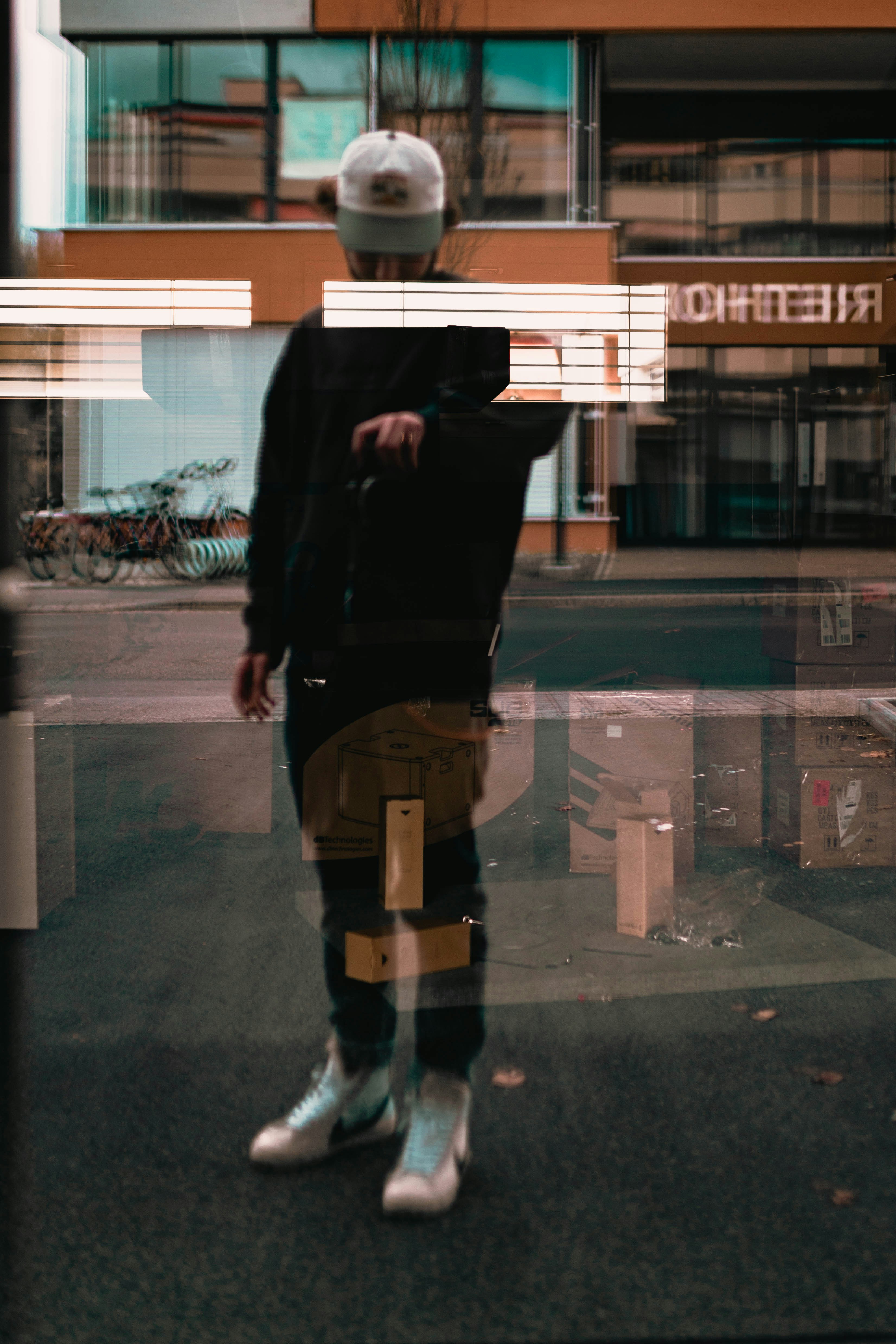 Go to Sandro Giacon's profile