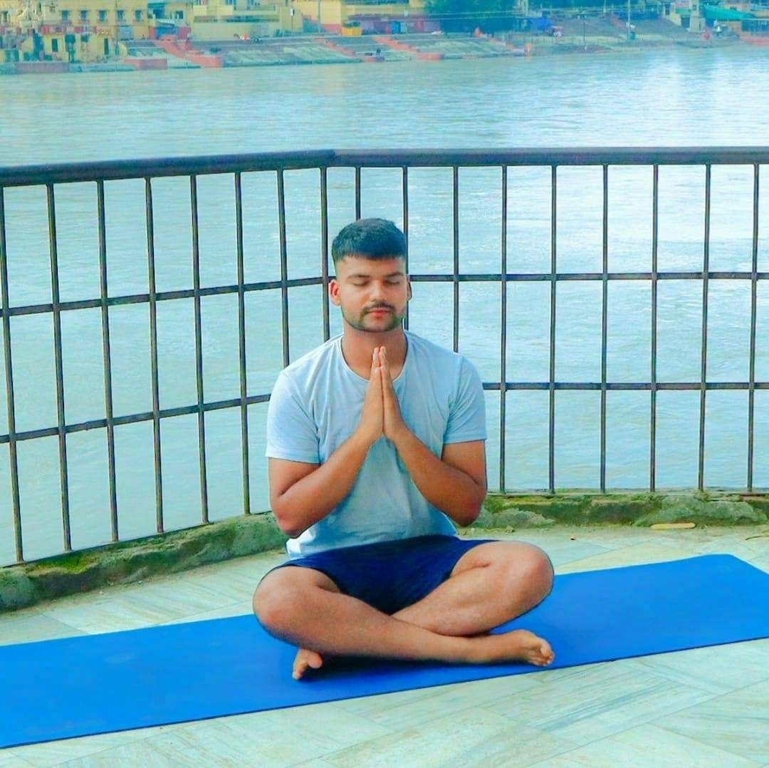 Buka profil Nath Yogi