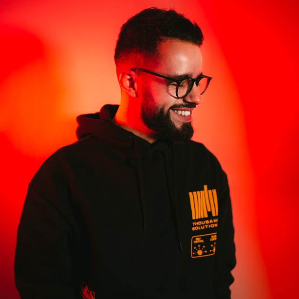 Go to Valou _c's profile