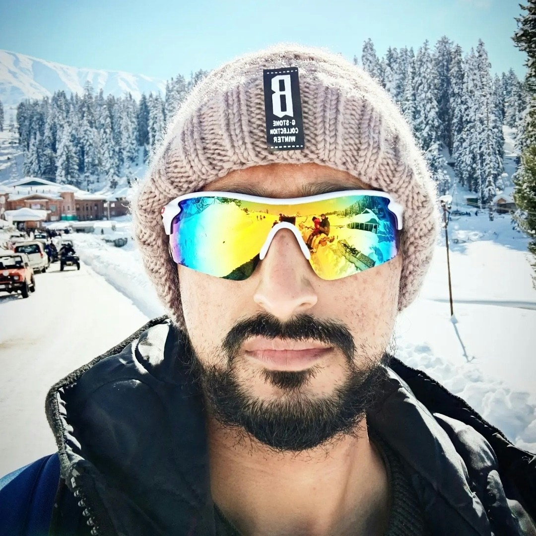 Ir para o perfil de Zeeshan Ali