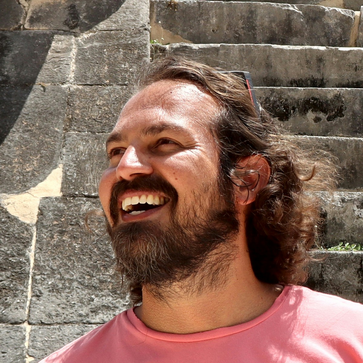 Go to Leonardo Caetano's profile