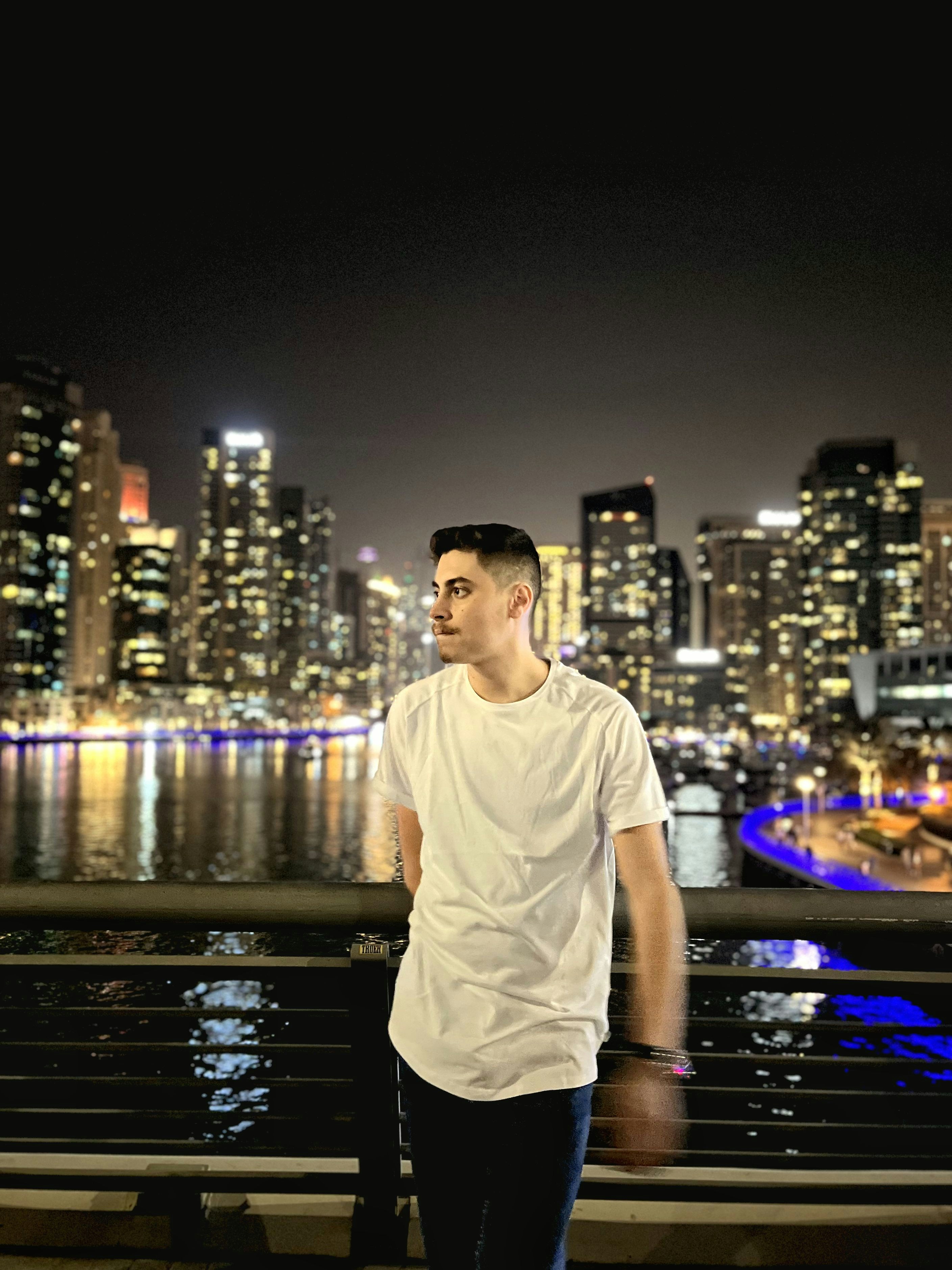 Go to Ratni views's profile