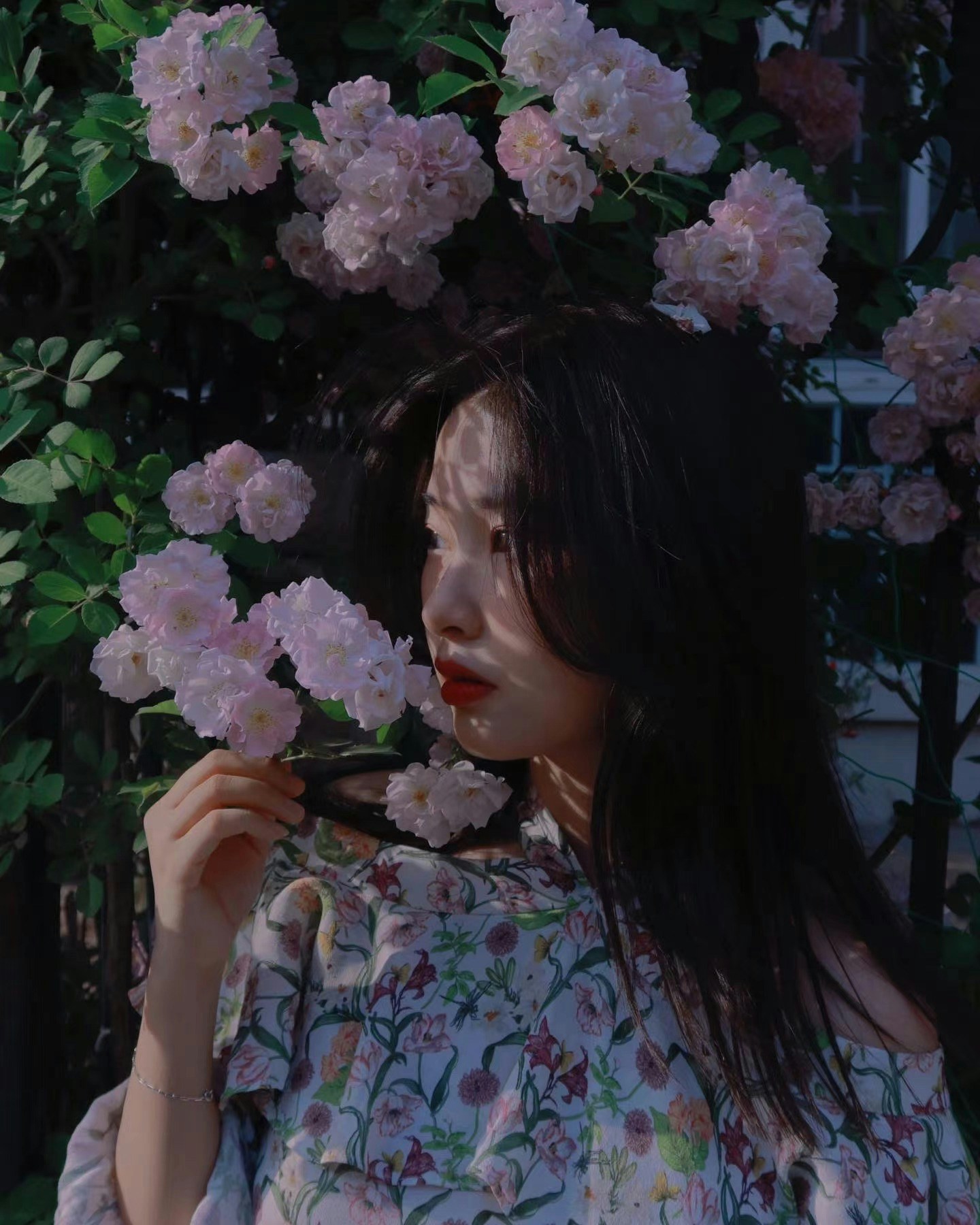 Buka profil Crystal Chen