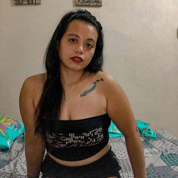 Ve al perfil de Leah Elogsong