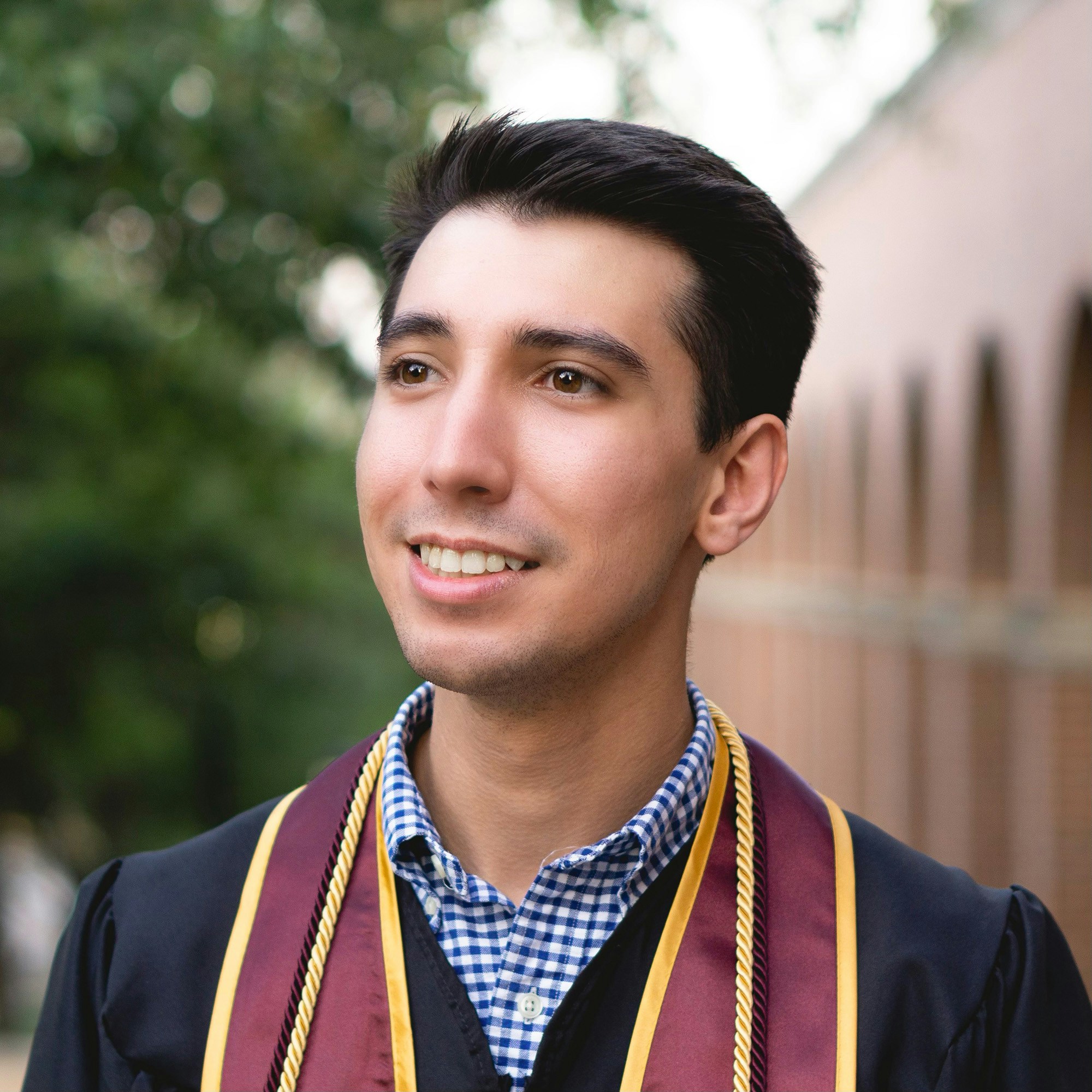 Zum Profil von Jonathan Falcon