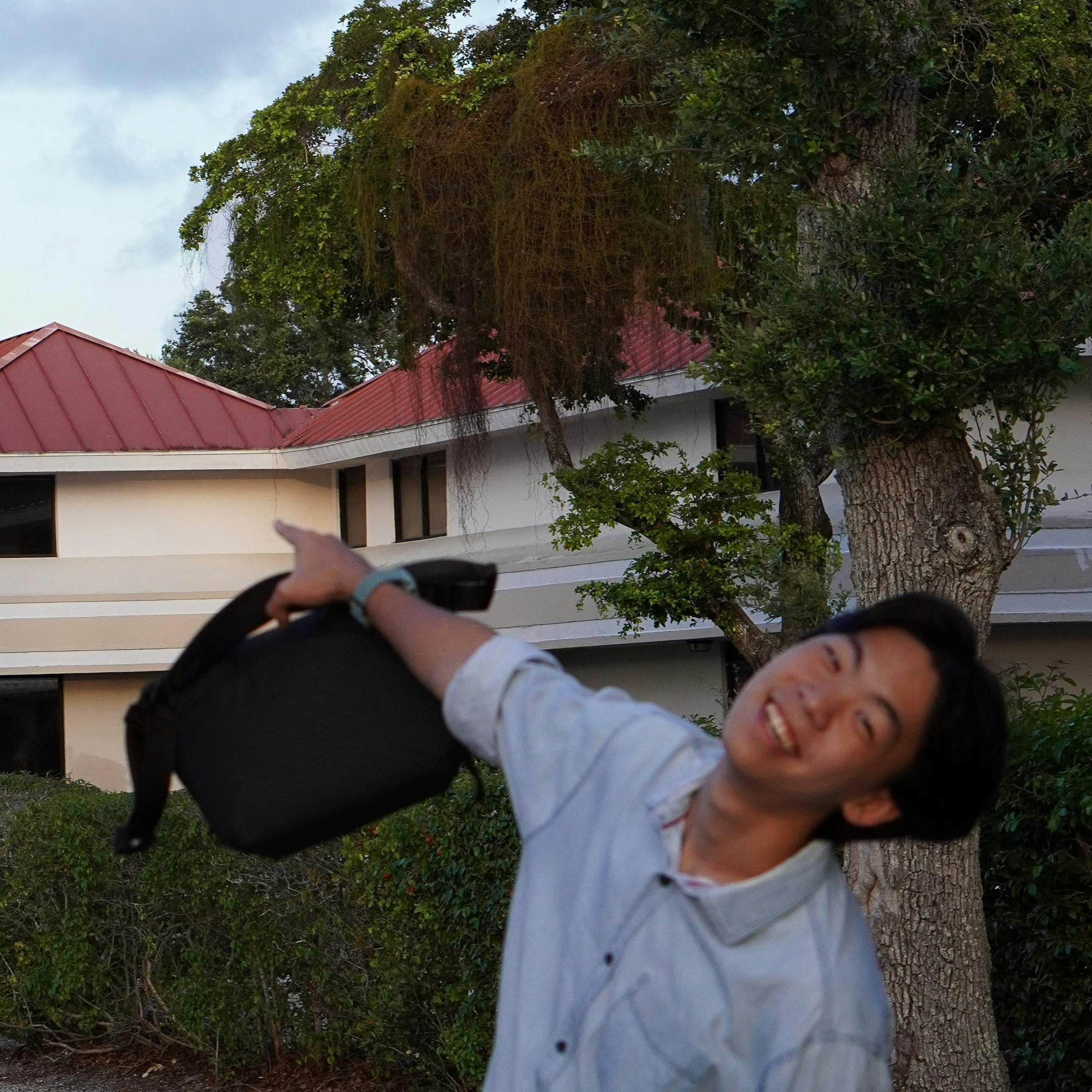 Ve al perfil de Yan Bi