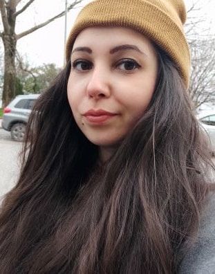 Ve al perfil de Cansu Melek Karakurt