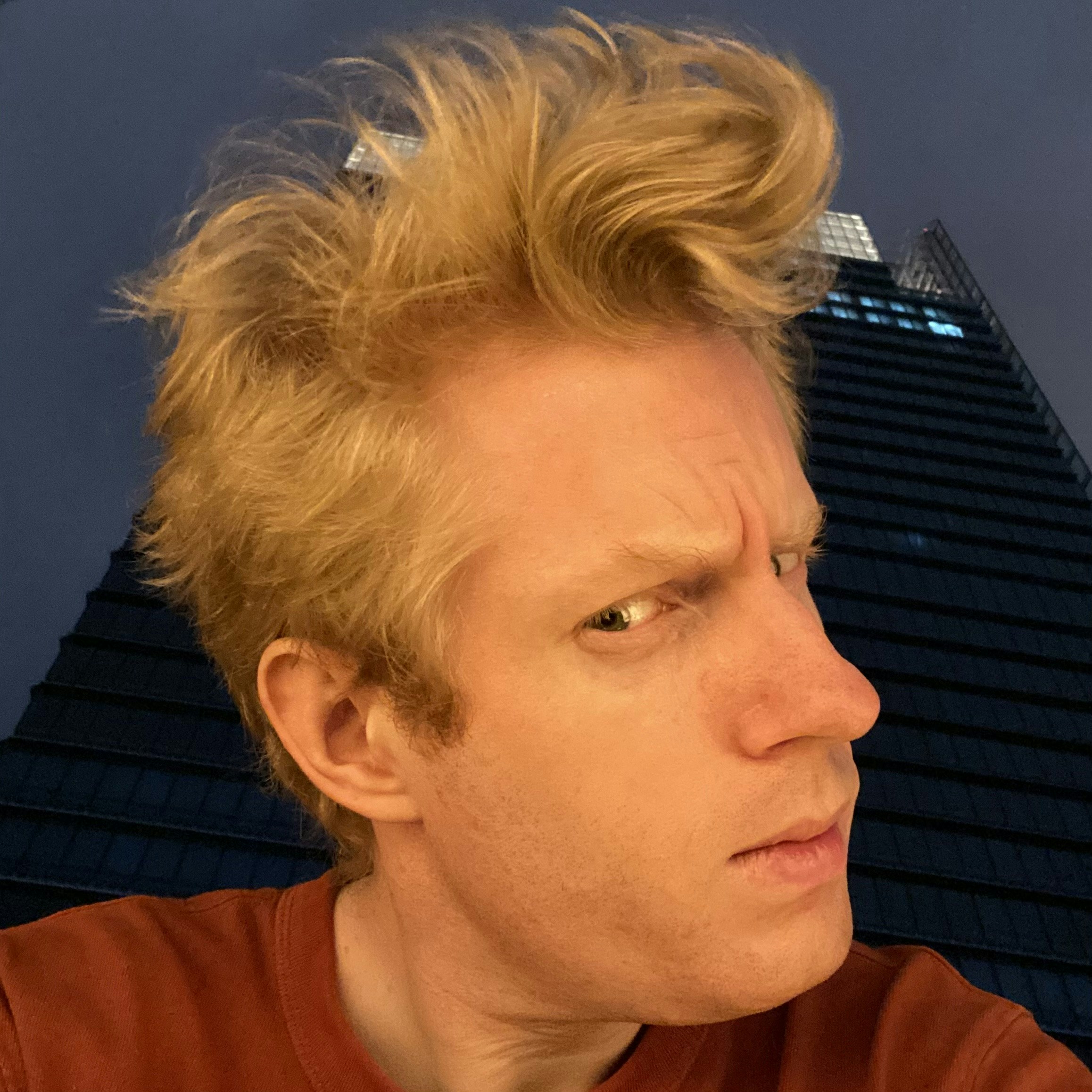 Ve al perfil de Michael Mason