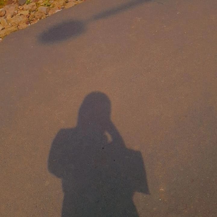 Buka profil Nada Putri