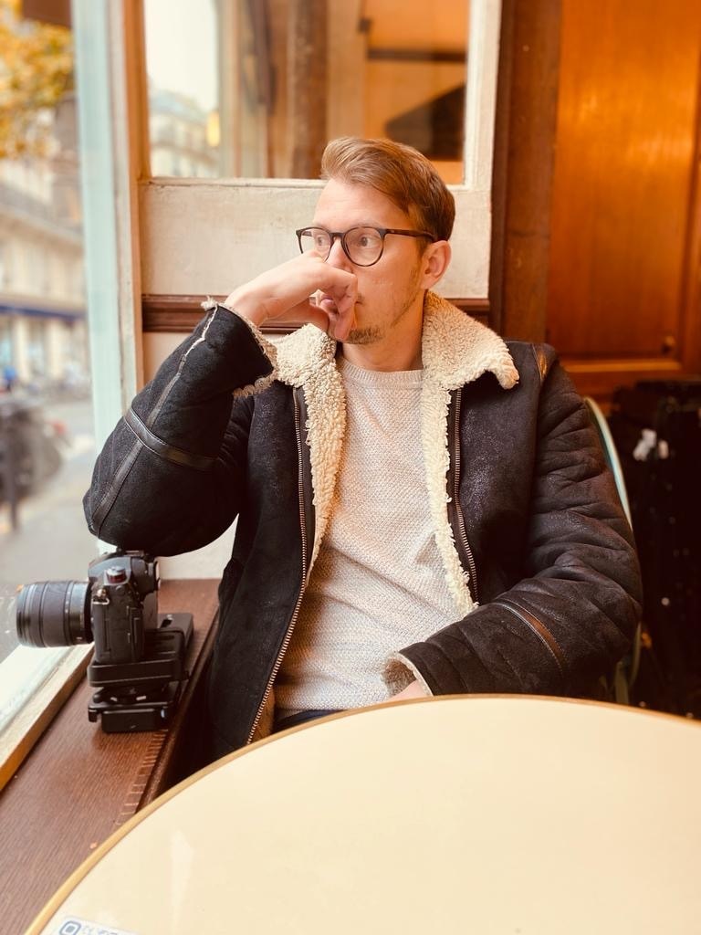 Go to Rich @ rhubbardstockfootage's profile