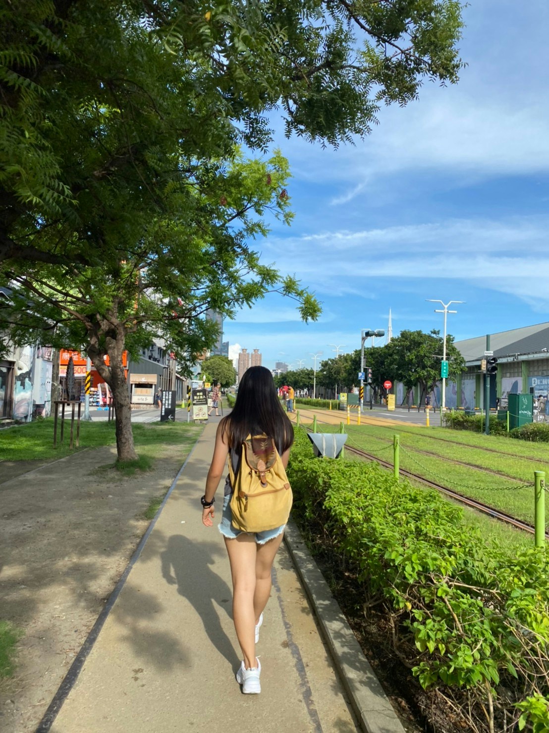 Ve al perfil de Ging-Yan Ho