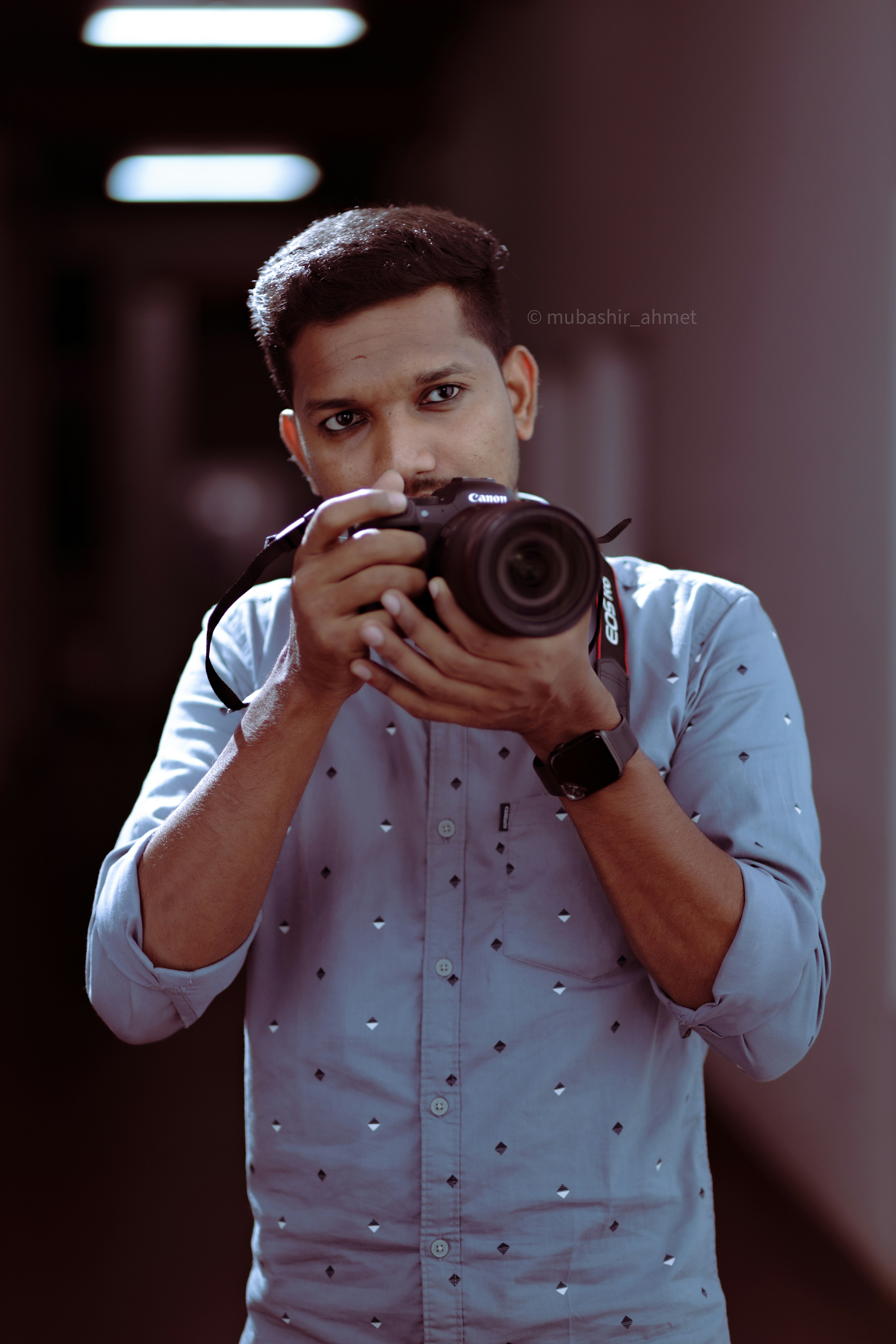 Ve al perfil de Mubashir Ahmet