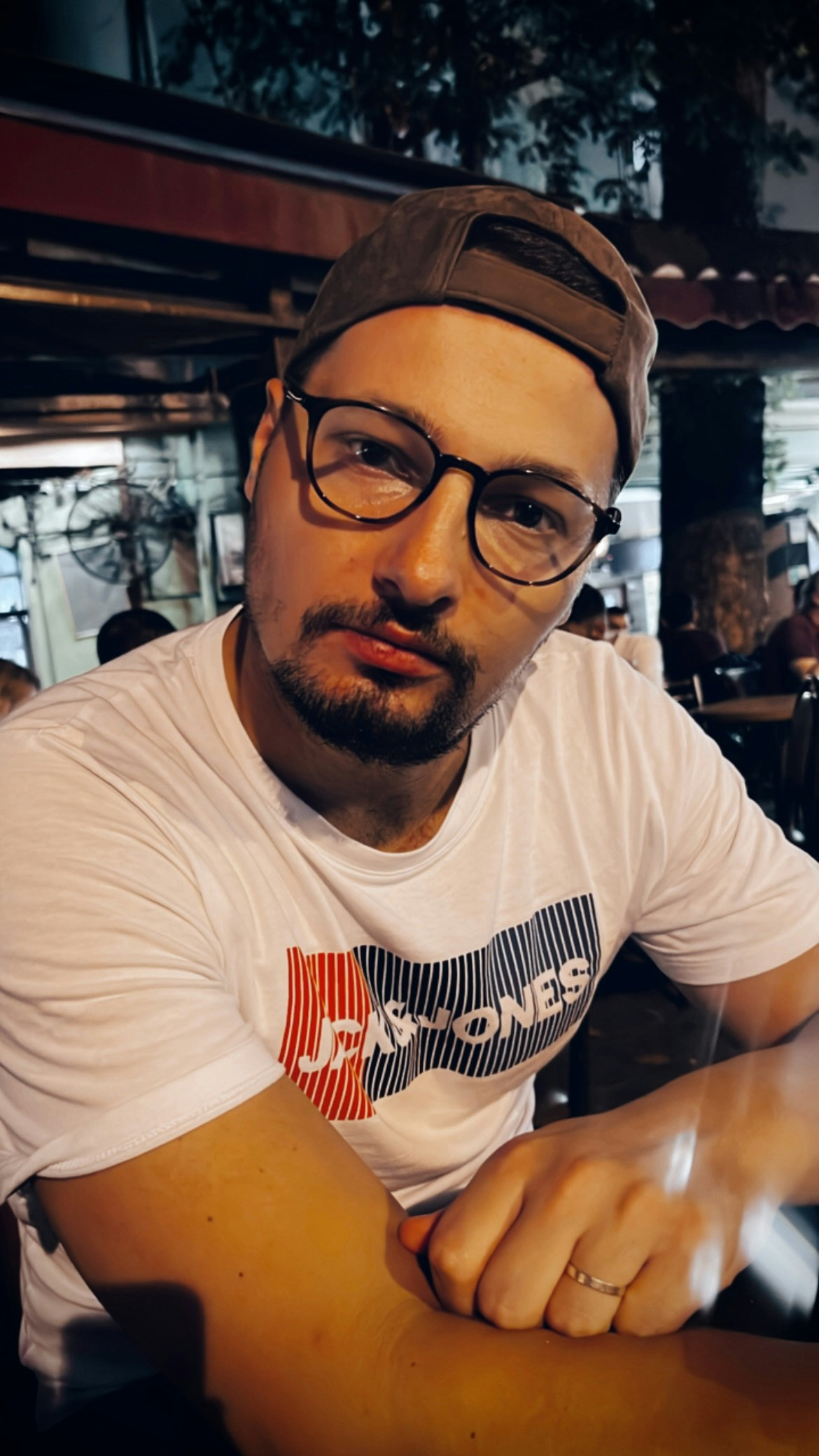 Zum Profil von erim kutlukan