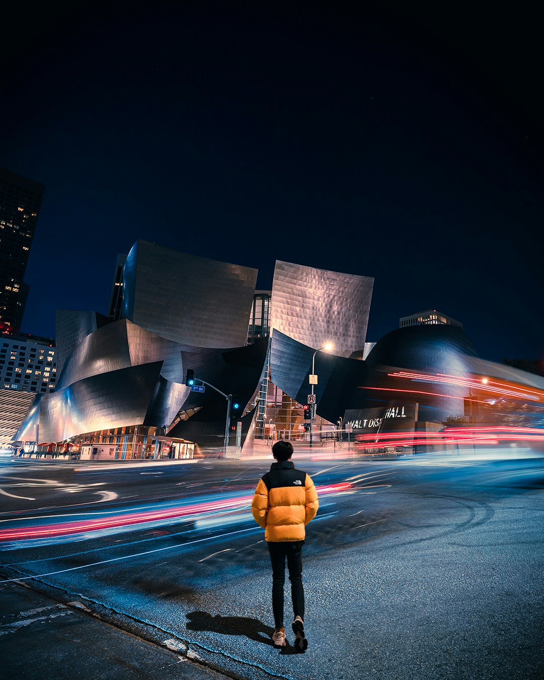 Go to Mos Sukjaroenkraisri's profile