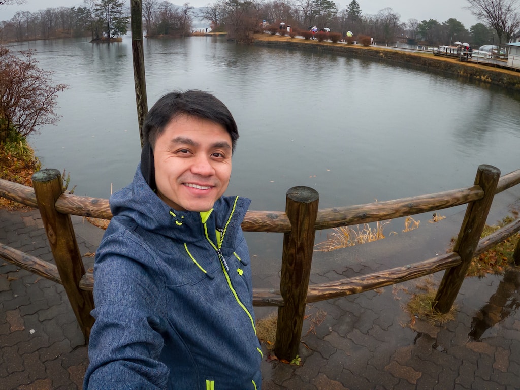 Buka profil Khang Wah