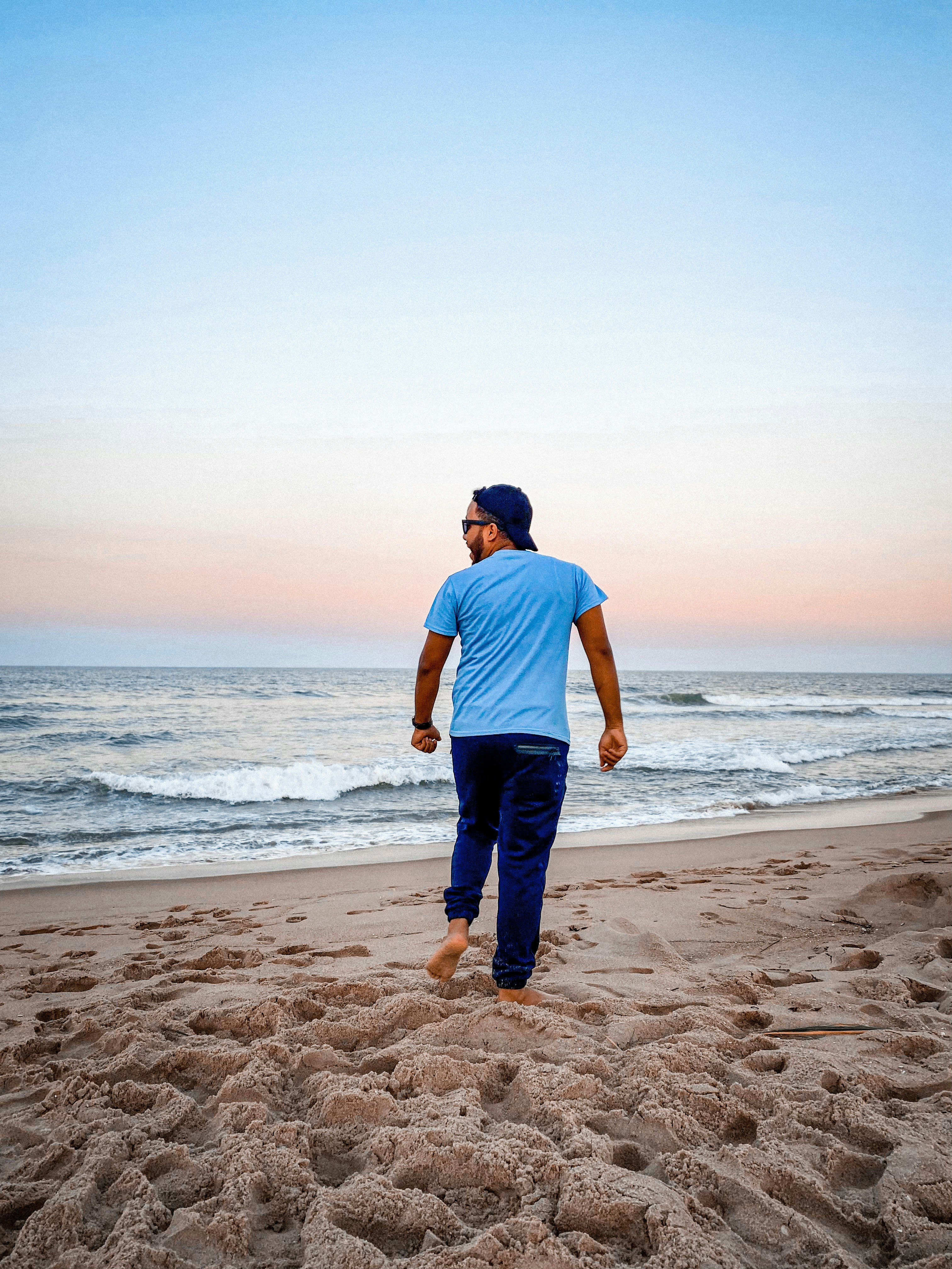 Go to Luther Yonel's profile