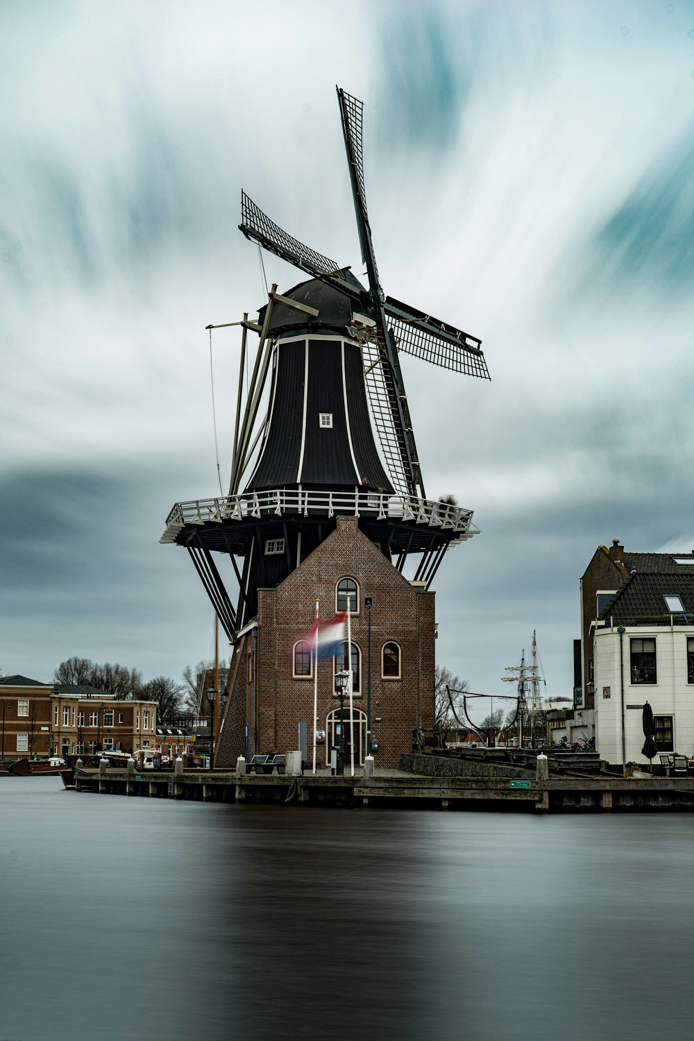 Go to Jonas Schöne's profile