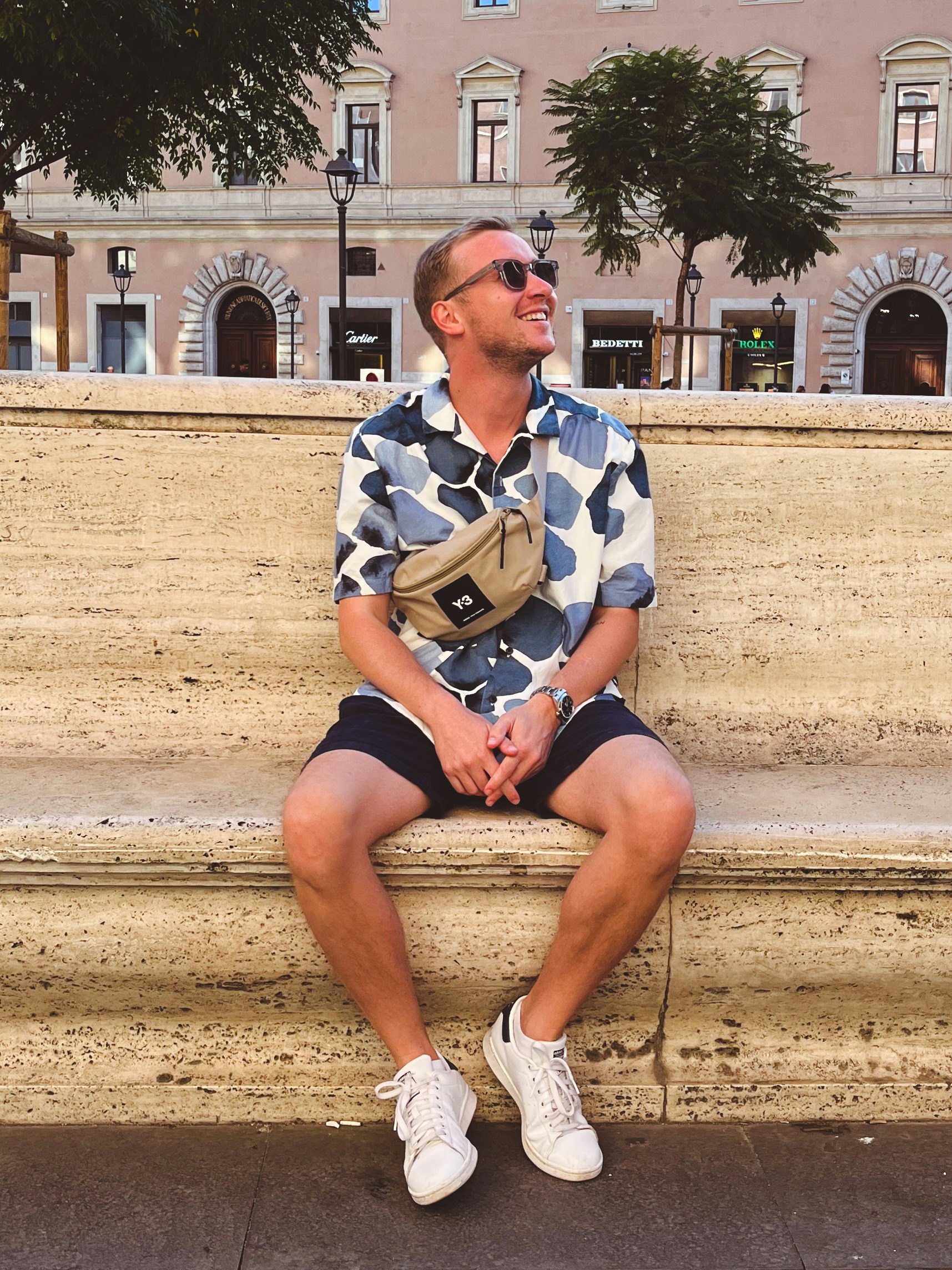 Zum Profil von Alex Horlamus